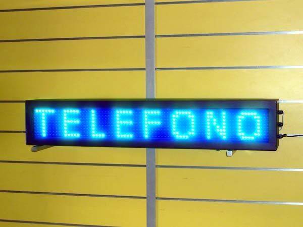 Oferta de carteles con textos móviles 16X de 135x23 cm. y LED azul