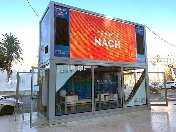 Venta de videoSTAND con pantalla gigante para eventos
